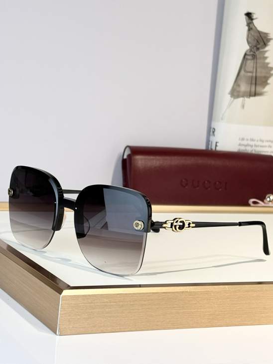 Picture of Gucci Sunglasses _SKUfw79683642fw